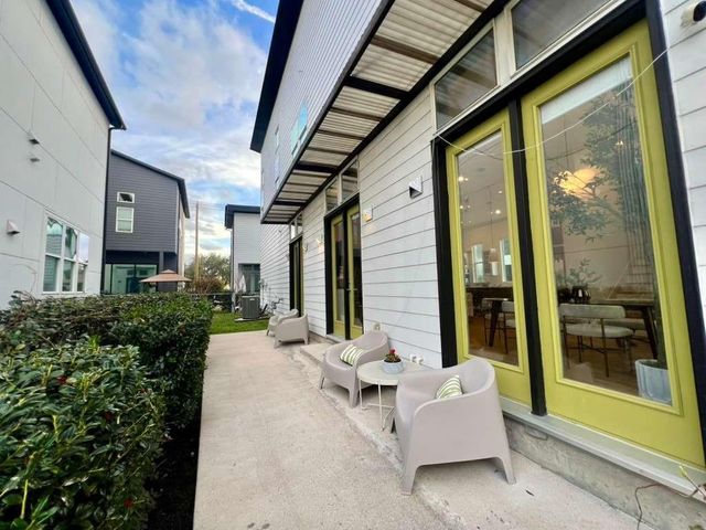 9811 Mocking Bird Hill Lane, Houston, TX 77080