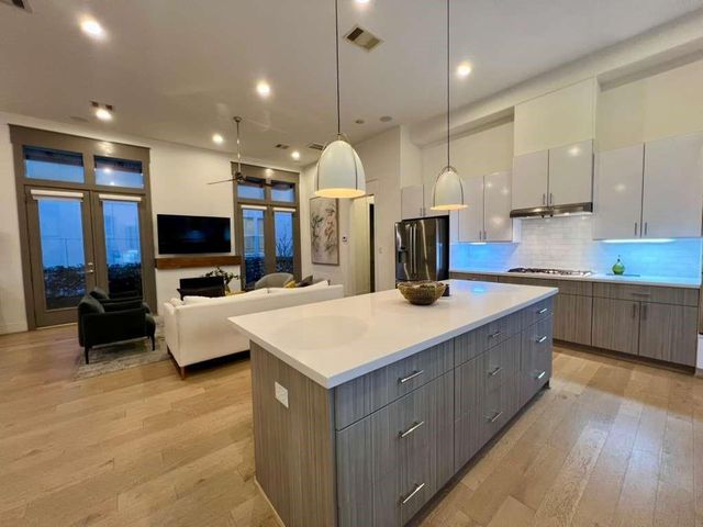 9811 Mocking Bird Hill Lane, Houston, TX 77080