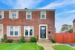 5309 N Oconto Avenue, Chicago, IL 60656