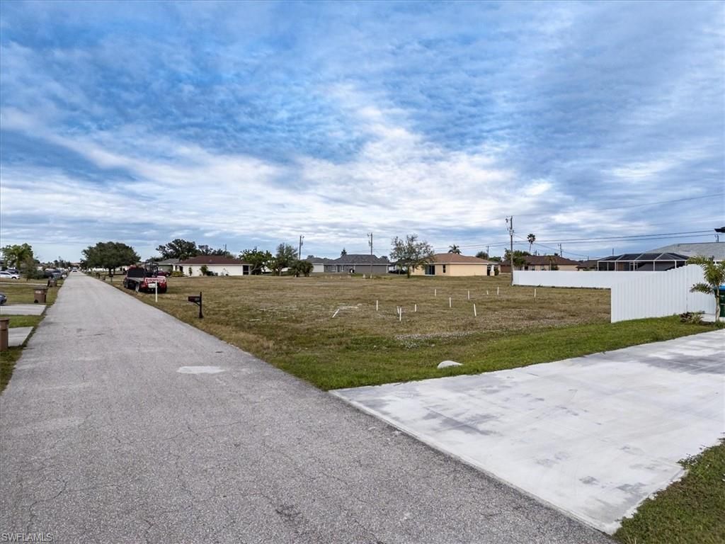 1815 NE 17th PL, CAPE CORAL, FL 33909 — photo 2