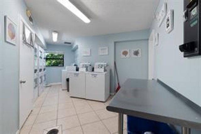 1901 N Andrews Avenue 102, Wilton Manors, FL 33311