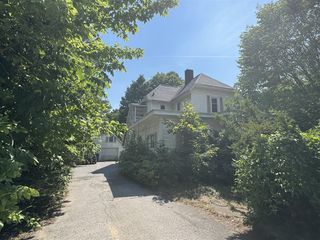 484 W Napier Avenue, Benton Harbor, MI 49022