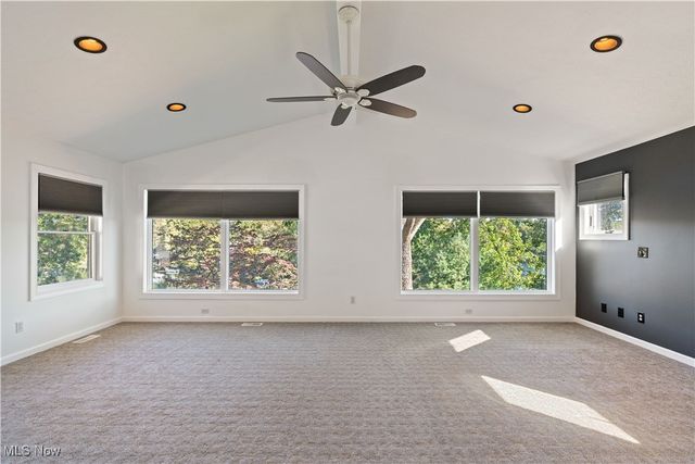 259 Oak Drive NW, North Canton, OH 44720