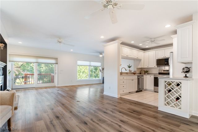 259 Oak Drive NW, North Canton, OH 44720