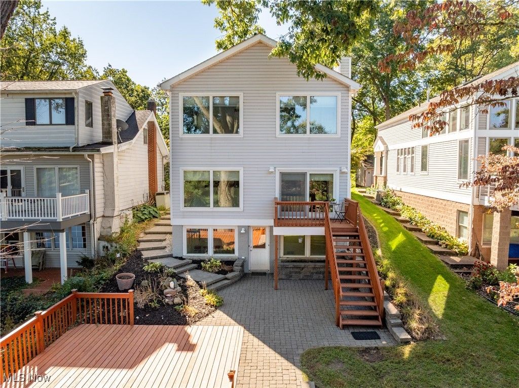 259 Oak Drive NW, North Canton, OH 44720