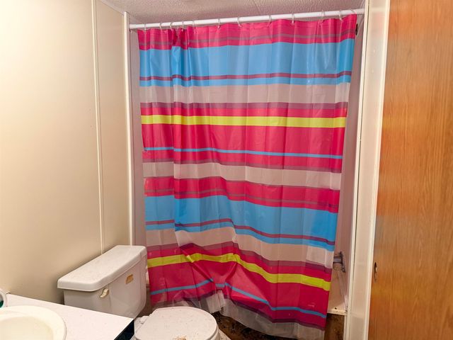 464 Red Hen Rd, Gladewater, TX 75647