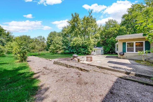 18740 W Maple Avenue, Grayslake, IL 60030