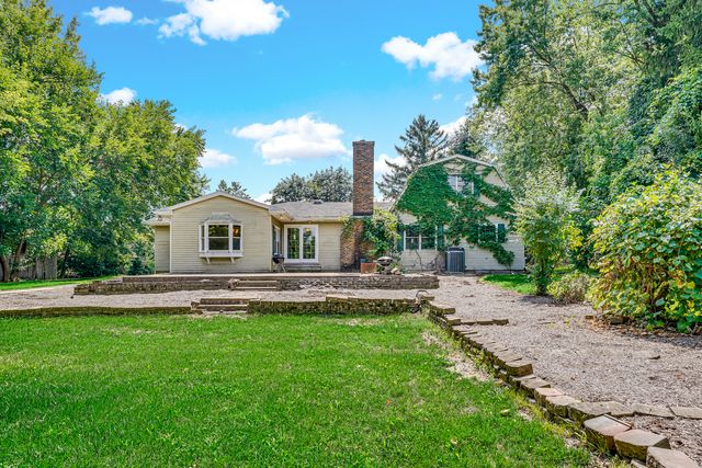 18740 W Maple Avenue, Grayslake, IL 60030