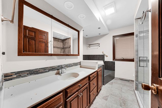 18740 W Maple Avenue, Grayslake, IL 60030