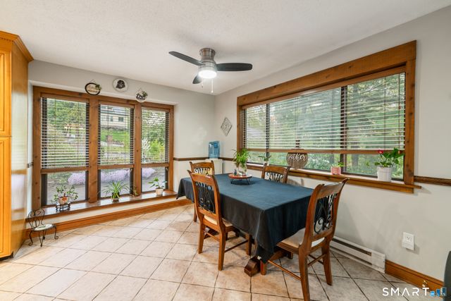 26 Vidich Lane, Naugatuck, CT 06770