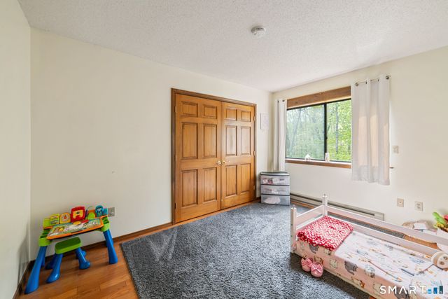 26 Vidich Lane, Naugatuck, CT 06770