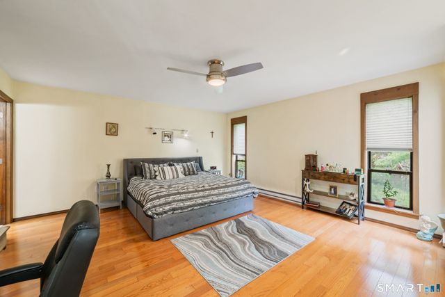 26 Vidich Lane, Naugatuck, CT 06770