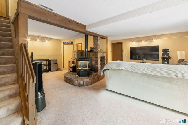 26 Vidich Lane, Naugatuck, CT 06770