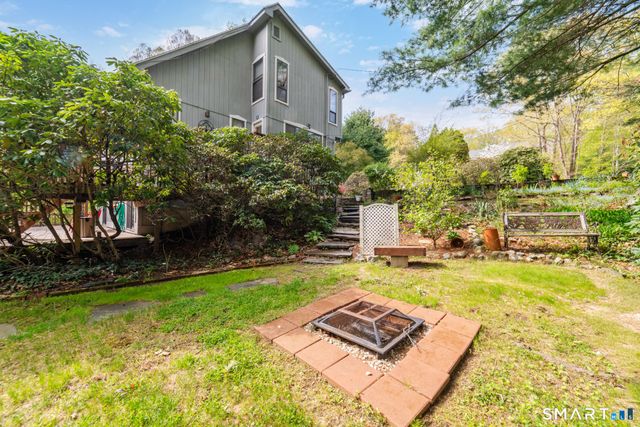 26 Vidich Lane, Naugatuck, CT 06770
