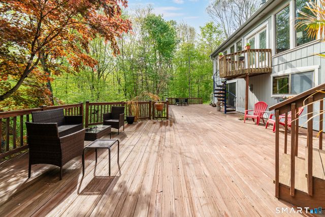 26 Vidich Lane, Naugatuck, CT 06770