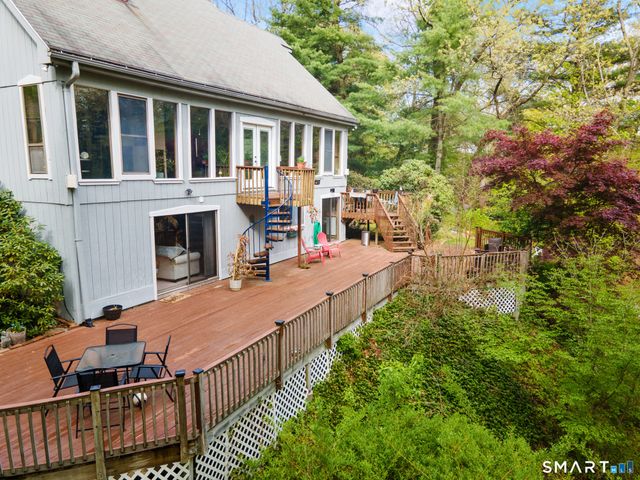 26 Vidich Lane, Naugatuck, CT 06770