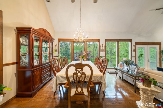 26 Vidich Lane, Naugatuck, CT 06770
