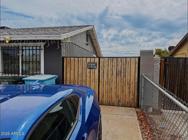7135 W FLOWER Street, Phoenix, AZ 85033