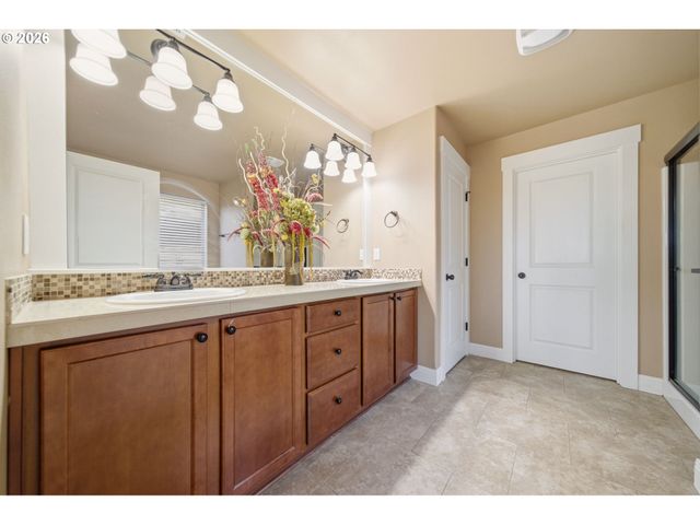 14734 PURPLE ASH Way, Oregon City, OR 97045