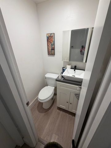 4040 N Hills Drive 35, Hollywood, FL 33021