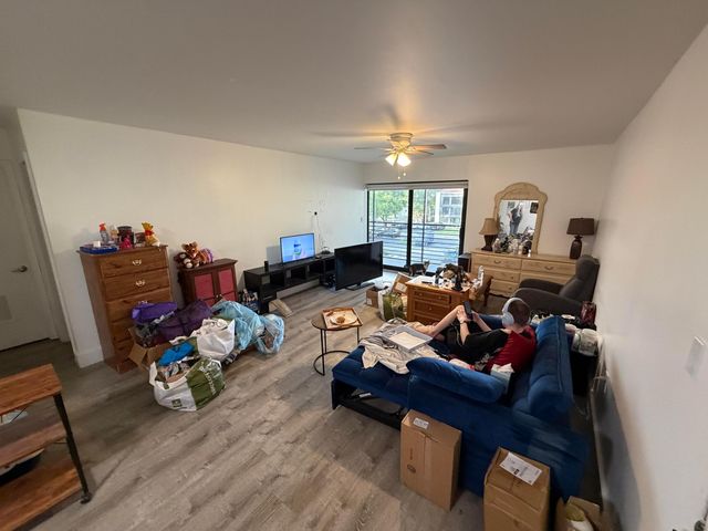 4040 N Hills Drive 35, Hollywood, FL 33021