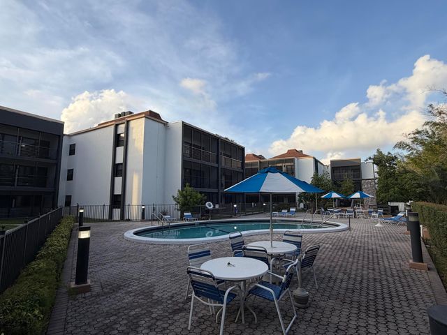 4040 N Hills Drive 35, Hollywood, FL 33021