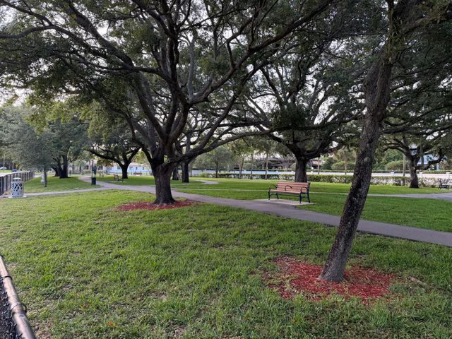 4040 N Hills Drive 35, Hollywood, FL 33021