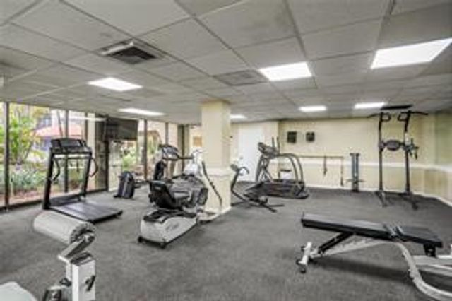 4040 N Hills Drive 35, Hollywood, FL 33021