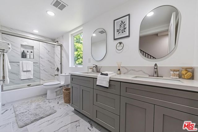 5434 Romaine Street, Los Angeles, CA 90038