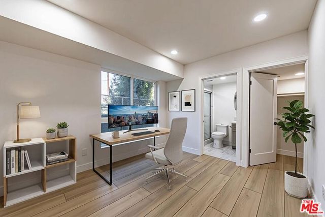 5434 Romaine Street, Los Angeles, CA 90038