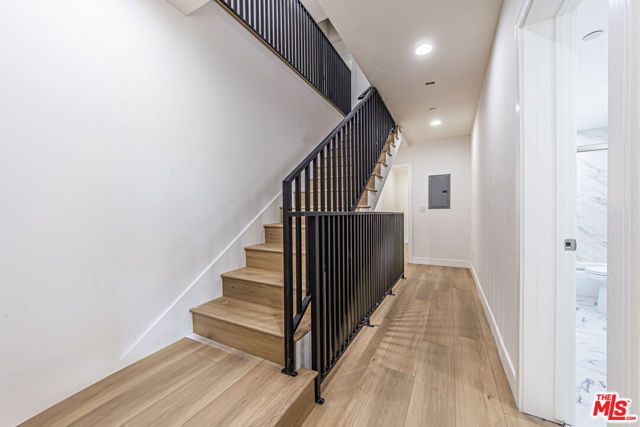 5434 Romaine Street, Los Angeles, CA 90038