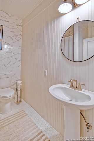 8 WILDWOOD TRL, New Braunfels, TX 78130