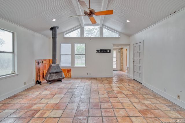 8 WILDWOOD TRL, New Braunfels, TX 78130