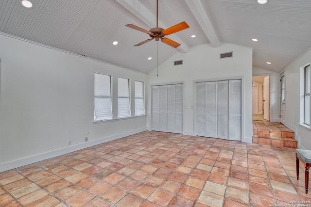 8 WILDWOOD TRL, New Braunfels, TX 78130
