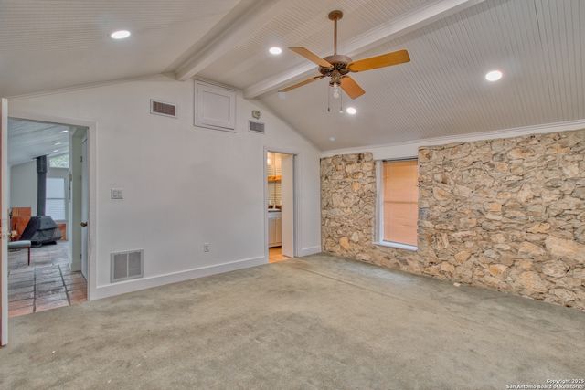 8 WILDWOOD TRL, New Braunfels, TX 78130