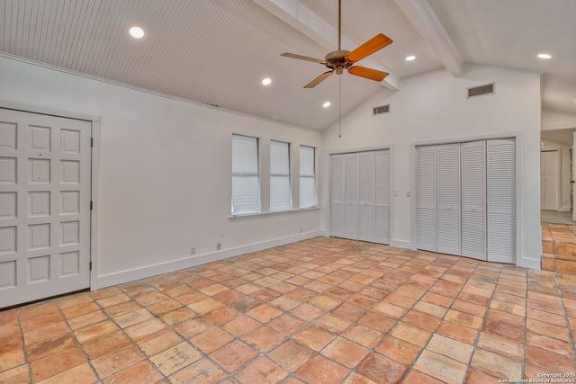 8 WILDWOOD TRL, New Braunfels, TX 78130