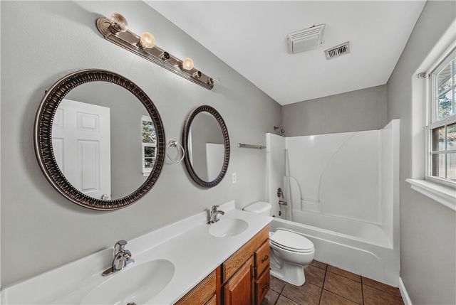 3 Shere Lane, Bella Vista, AR 72714