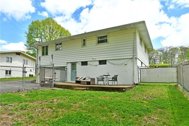 804 Hartzell Avenue, Niles, OH 44446