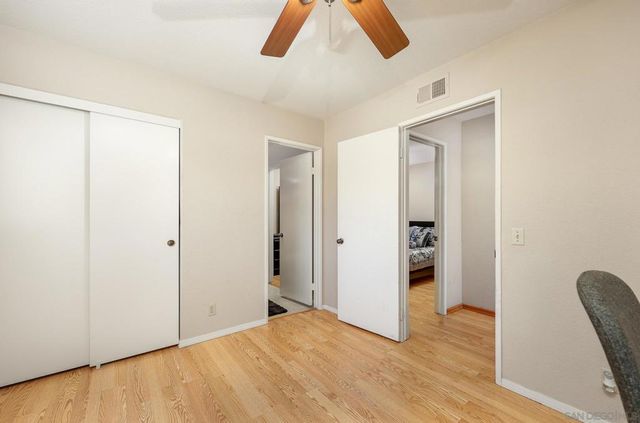 810 Crosspoint Ct, San Diego, CA 92114