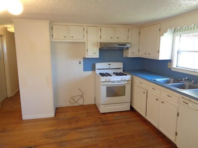 7521 Old Highway 105 W, Conroe, TX 77304