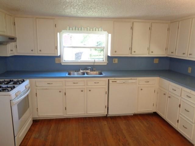 7521 Old Highway 105 W, Conroe, TX 77304