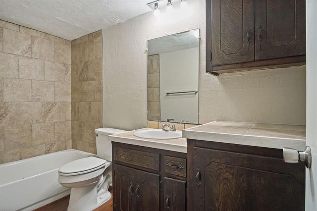 5825 NW 34th Street, Oklahoma City, OK 73122