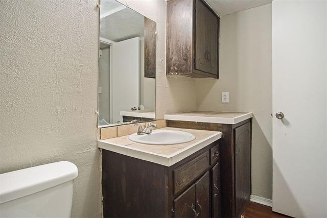 5825 NW 34th Street, Oklahoma City, OK 73122