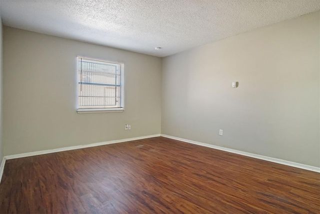 5825 NW 34th Street, Oklahoma City, OK 73122