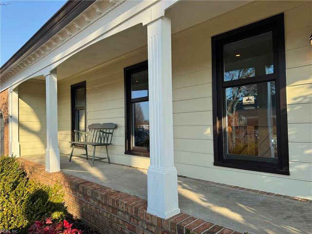 1221 Grenadier DR, Chesapeake, VA 23322