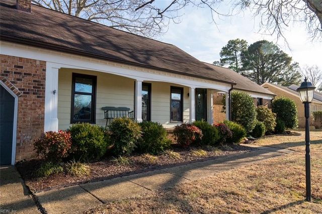 1221 Grenadier DR, Chesapeake, VA 23322