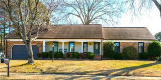 1221 Grenadier DR, Chesapeake, VA 23322