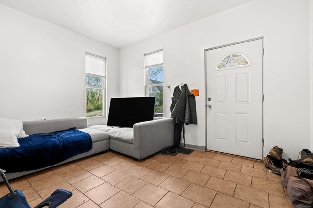 1034 Norwich Avenue SW, Grand Rapids, MI 49503