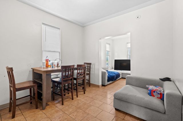 1034 Norwich Avenue SW, Grand Rapids, MI 49503