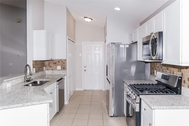 2544 MEADOW OAKS LOOP, Clermont, FL 34714